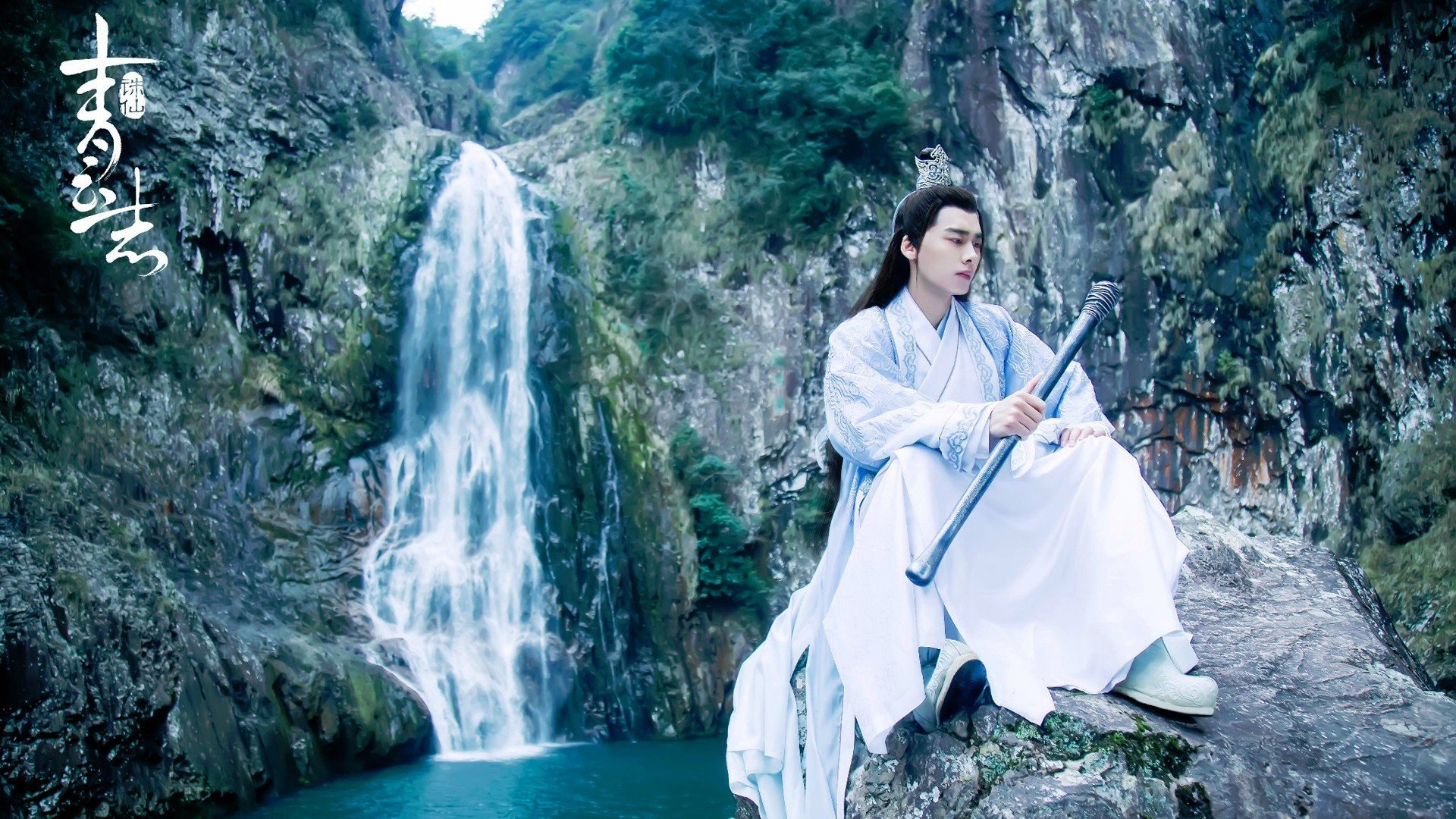 “德甲领先集团稳步前行,冠军争夺进入白热化”,德甲第一名