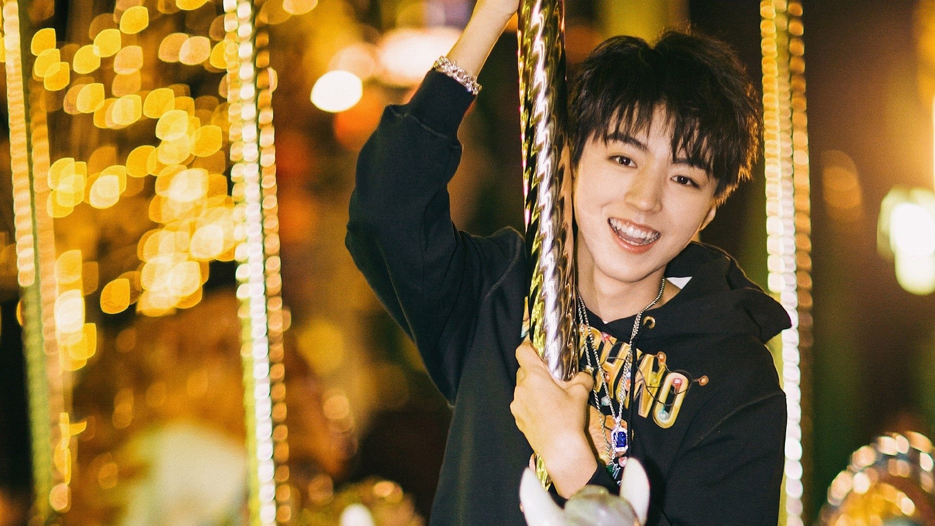 “未来中国足球新星大赛，全面开启青少年梦想之门”，未来的足球新星