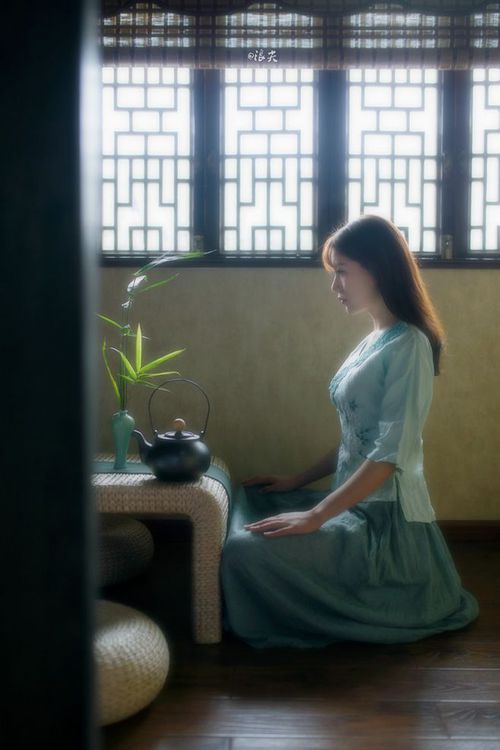 “足球文化宣传周在全国多个城市展开,激发全民热情”,足球文化主题