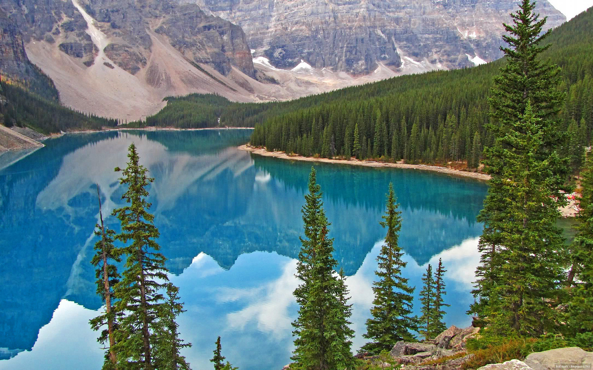 爱游戏下载-高性能电子系统：赛车智能化新纪元，高智能赛车游戏