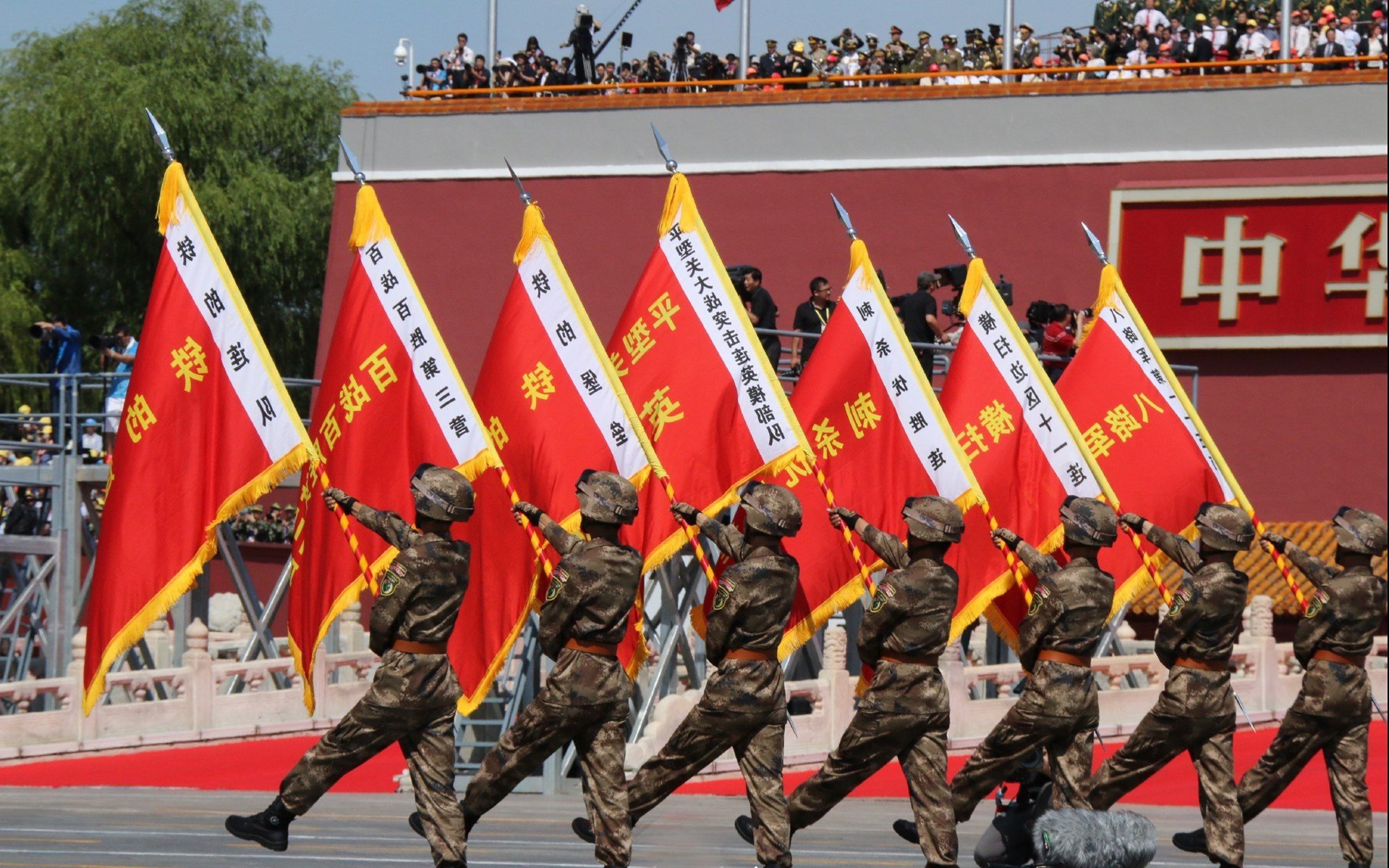 爱游戏下载-经典战役！国内足球联赛战火重燃，国内足球联赛最新排名安排