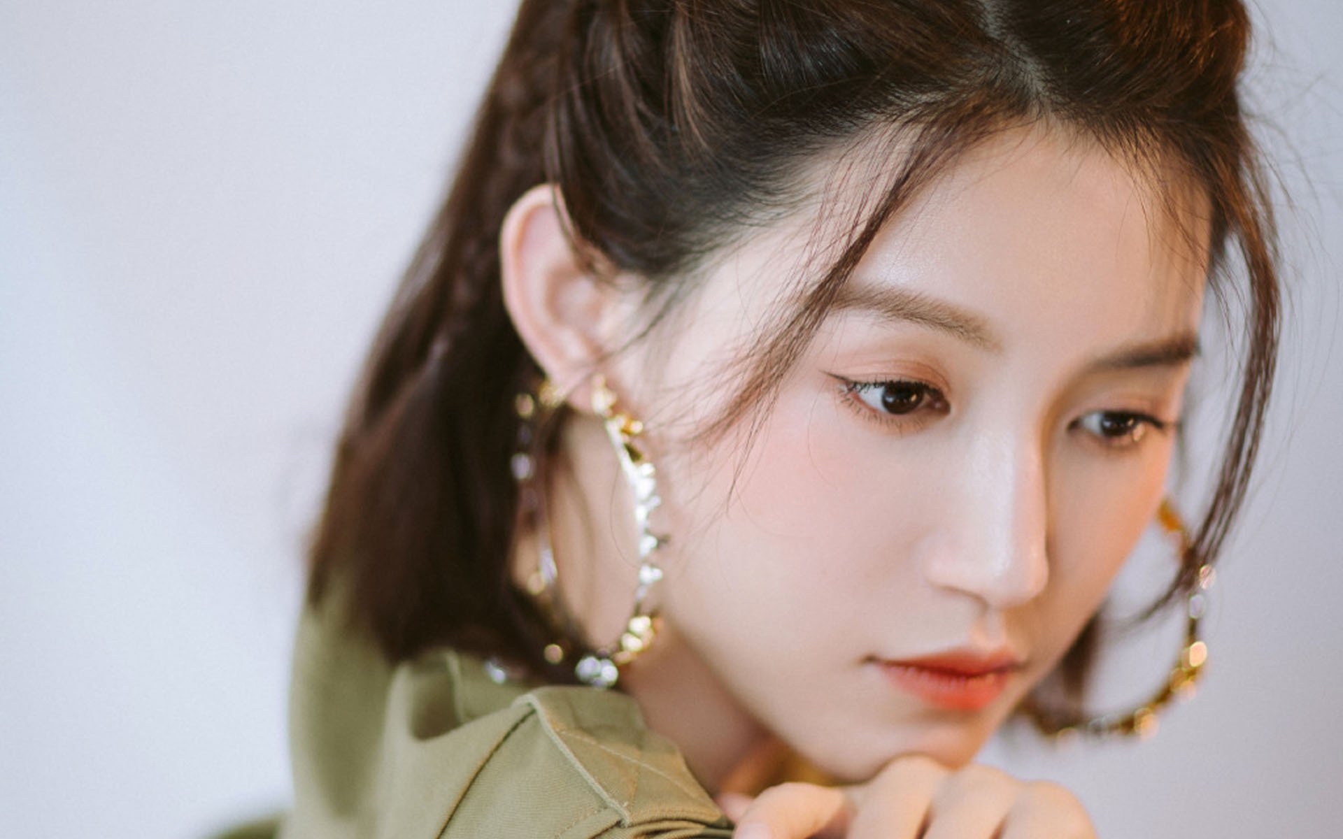 后防线稳定性增强近期比赛中成功化解多次危机局面,后防线最强的足球俱乐部